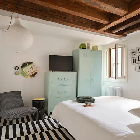 Parsley Apartment *
